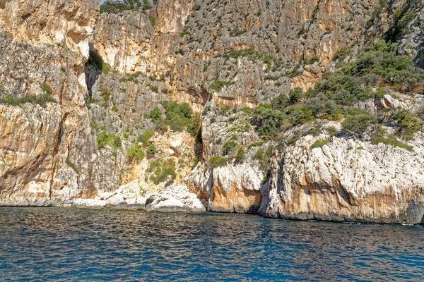 Kreuzfahrt Auf Dem Blauen Meer Und Der Felsigen Küste Golf — Stockfoto