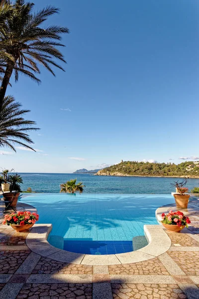 View Pool Mediterranean Sea Sunny Day Holiday Travel Destination Arbatax — Stock Photo, Image