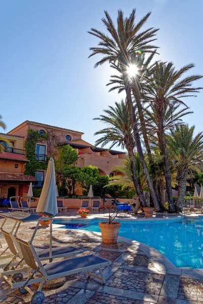 Vista Sulla Piscina Sul Mare Mediterraneo Una Giornata Sole Vacanze — Foto Stock