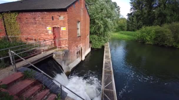 Caminhando Longo Rio Kennet Kennet Avon Canal Reading Berkshire Reino — Vídeo de Stock