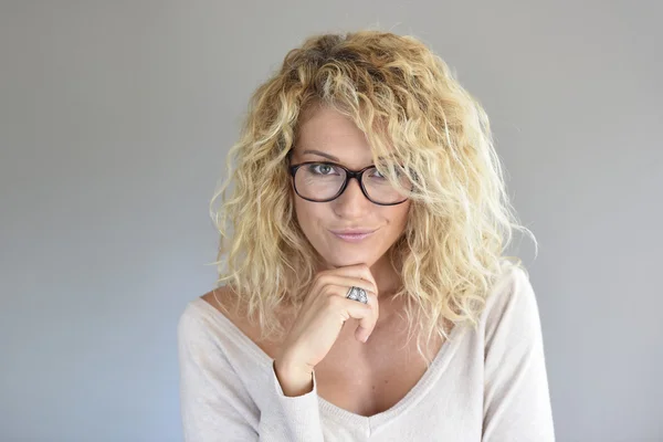 Woman with eyeglasses on being expressive — Φωτογραφία Αρχείου