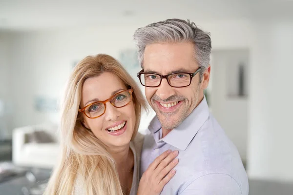 Couple relaxing at home — Stock Photo, Image