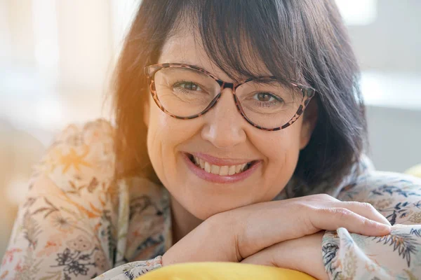 Mature woman with eyeglasses on — Stock Photo, Image