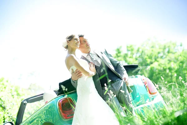 美しいカップル結婚式の日 — ストック写真