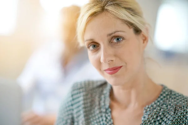 Blond woman with blue eyes — Stock Photo, Image