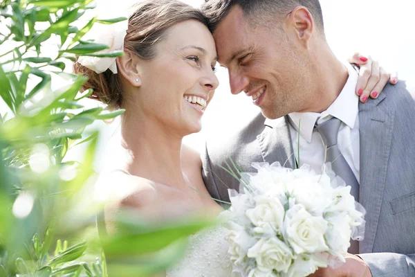 Casal no dia do casamento — Fotografia de Stock