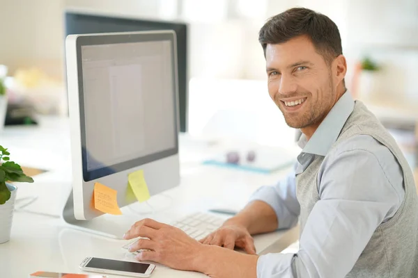 Handsome businessman working — Stock Photo, Image