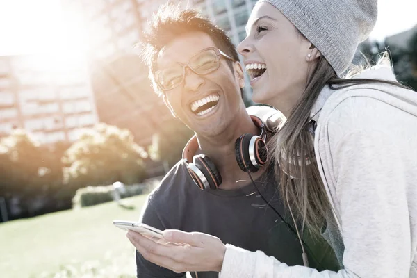 Hipster couple laughing — Stock Photo, Image