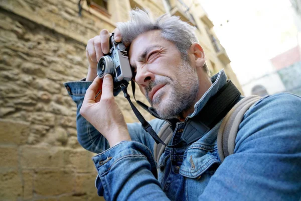 Hombre tomando fotos — Foto de Stock