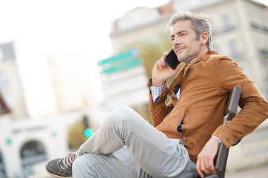 Telefonda Konuşan Adam 