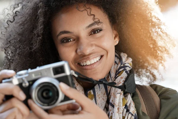 Mädchen in New York City beim Fotografieren — Stockfoto