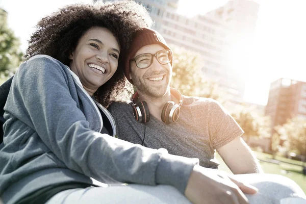 Hipster couple relaxing — Stock Photo, Image