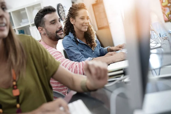  Ofiste çalışanlar