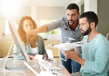 Office çalışma insanlarda başlangıç 