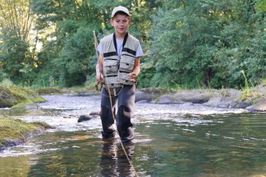 Genç çocuk flörtten öğrenme