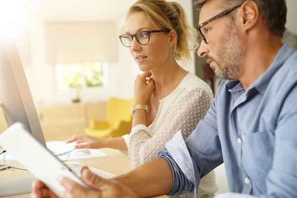 çalışan iş adamları