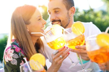 Eğleniyor çift w tezahürat