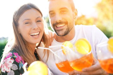 Eğleniyor çift w tezahürat