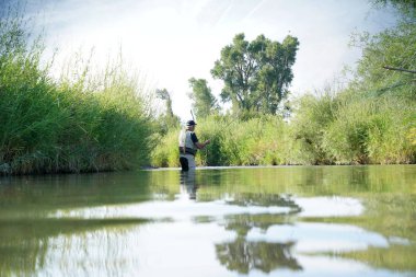 sinek balıkçı alabalık yakalama 