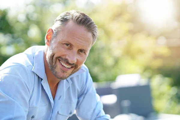 Portrait Smiling Mature Man Relaxing — Stock Photo, Image