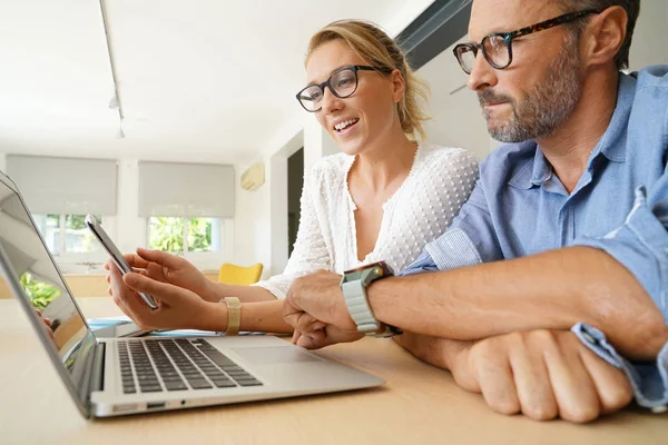 iş takım çalışması 