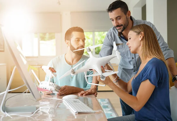 Office çalışma insanlarda başlangıç 