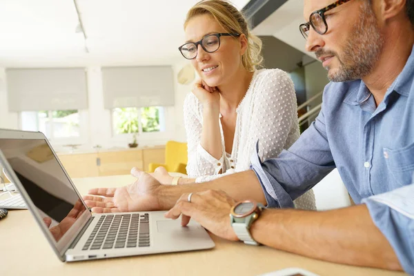 iş takım çalışması 