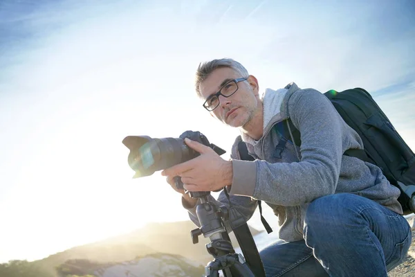 Doğal Peyzaj Fotoğraf Çekimi Fotoğrafçı Portresi — Stok fotoğraf