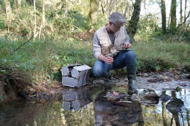 Biyolog Nehri'nin su kalitesi testi
