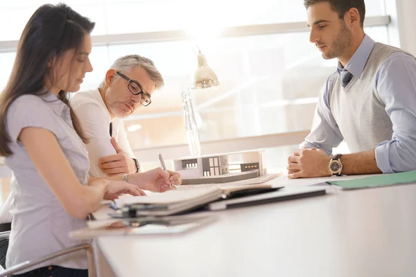 Team Architects Working Together Project — Stock Photo, Image