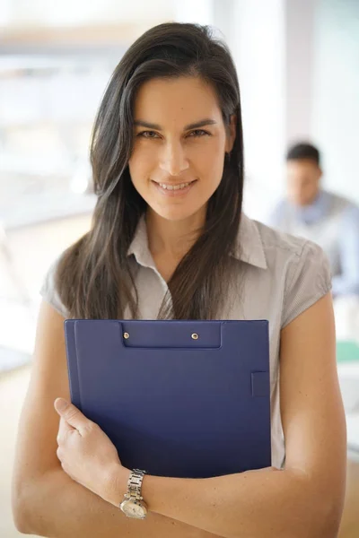 Portrait Une Femme Affaires Souriante Bureau — Photo