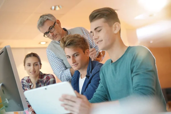 Students Class Teacher Working Project — Stock Photo, Image