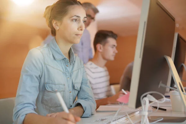 Studente Ragazza Classe Progettazione Grafica — Foto Stock