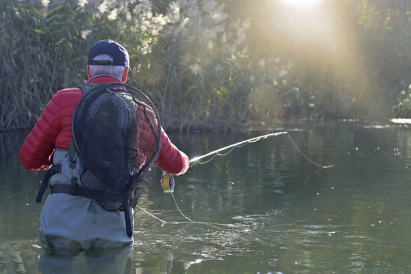 Pescador Mosca Otoño Río Rápido — Foto de Stock