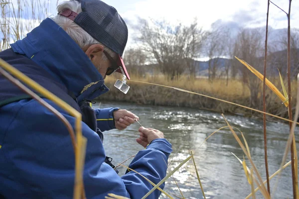 Mosca Pescador Rio Montana Outono — Fotografia de Stock