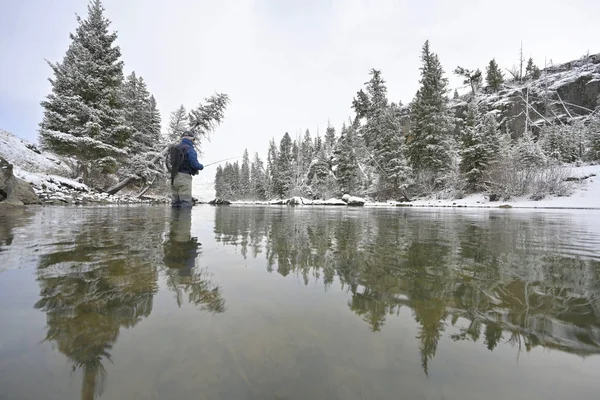 蒙大拿州的河飞渔民 — 图库照片
