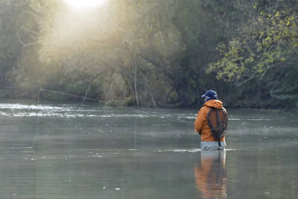 Mouche Pêcheur Dans Rivière Automne — Photo