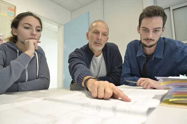 Studenten Opleiding Ingenieursbureau — Stockfoto