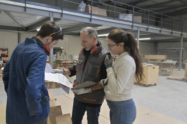 Young People Job Training Carpentry Workshop — Stock Photo, Image