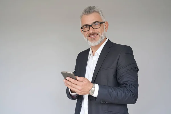 Uomo Affari Utilizzando Smartphone Isolato — Foto Stock