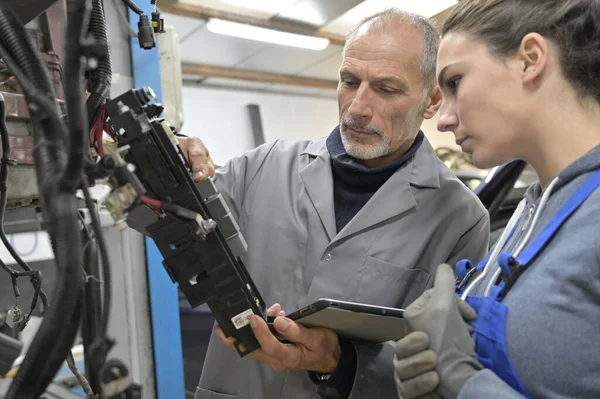 Školitel Manažerem Mechaniky Pracující Automobilové Technice — Stock fotografie