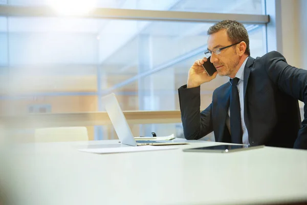 Businessman Modern Office Talking Phone — Stock Photo, Image