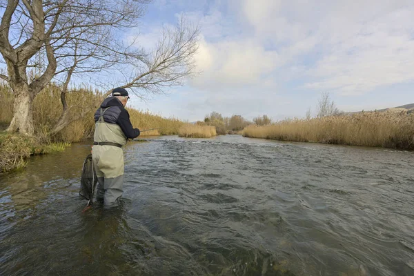 Vliegvisser Rivier Winter — Stockfoto