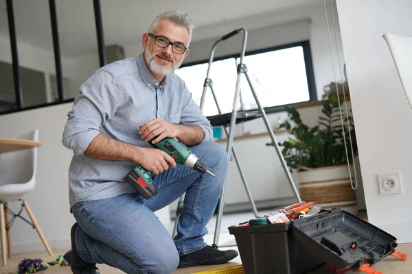 Muž Doma Pomocí Elektrické Vrtačky Dělat Yourself Práci Stock Obrázky