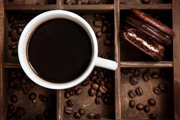 Sweet Snack Coffee White Cup Coffee Coffee Beans Half Eaten — Stock Photo, Image