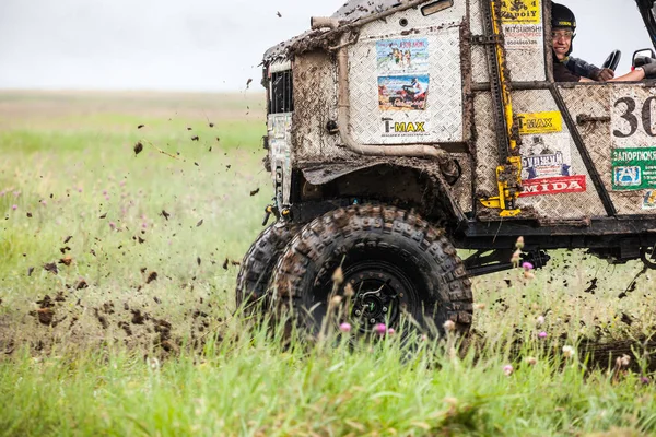 Trofeo Zaporizhia 2016. II etapa del campeonato ucraniano de trofeo offroad . — Foto de Stock