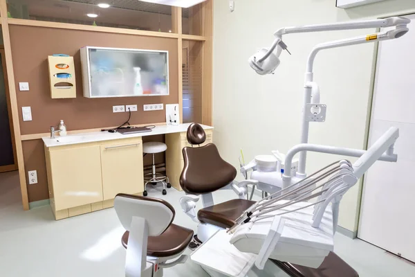 こちらは近代歯科医院の内装です — ストック写真