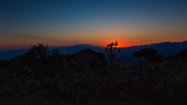 Time lapse Falaise dans les montagnes — Video