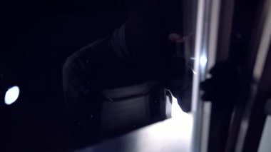 hırsız hırsızlık içine bir kurbanın ev