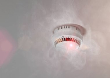 Apartman içinde duman dedektörü